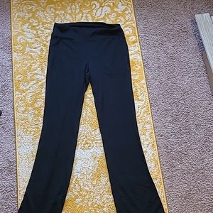 Sketcher's bootcut Yoga POCKETS!